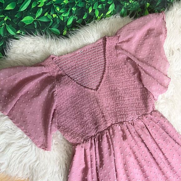 Elegant Pink Maxi Dress - Picture 2 of 11